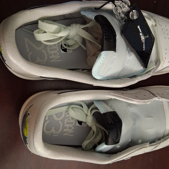 New Jordan 1 Retro Low OG Size 13 Year Of The Snake 2025 HF3144-100 New Year - Picture 11 of 11